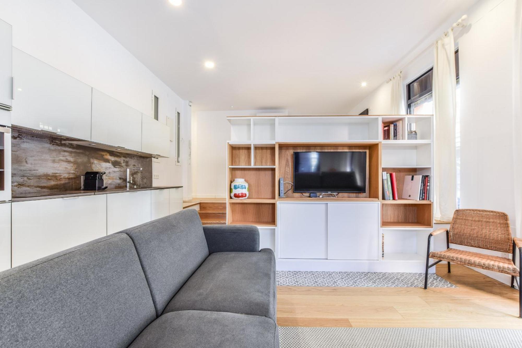Loft Reformado En La Plaza De Ventas * Madrid