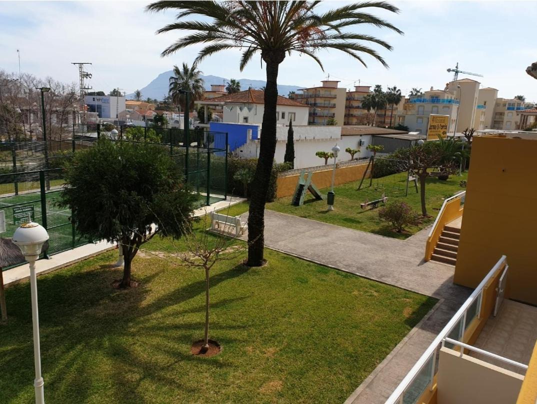Estupendo A 100m Playa De Denia. Apartamento