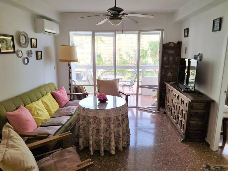 Apartamento Beachfront With Pool In Urb Pueblo Nuevo And Tennis *