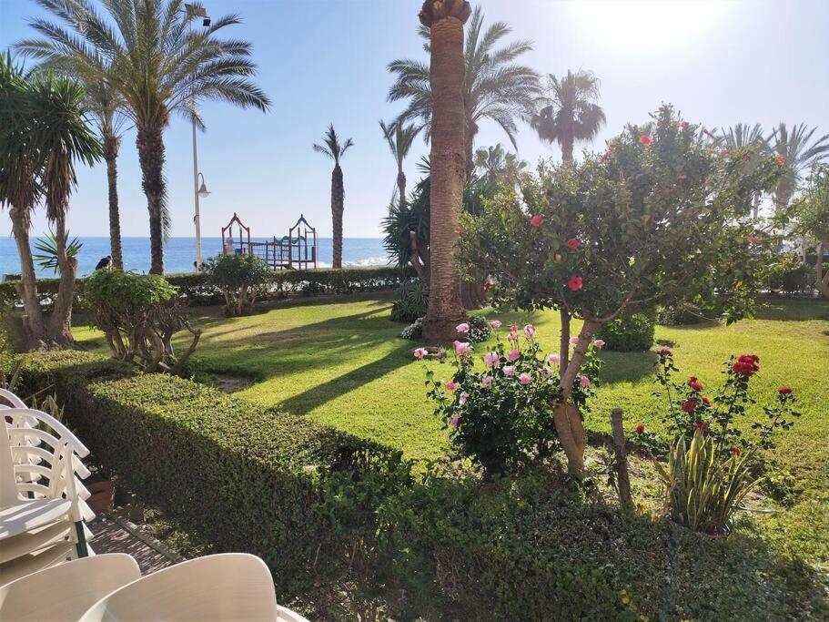 Beachfront With Pool In Urb Pueblo Nuevo And Tennis * Algarrobo Costa