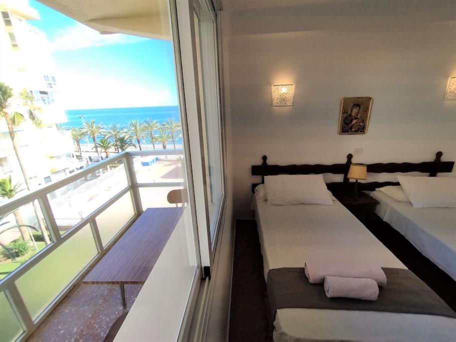 Beachfront With Pool In Urb Pueblo Nuevo And Tennis Apartamento *