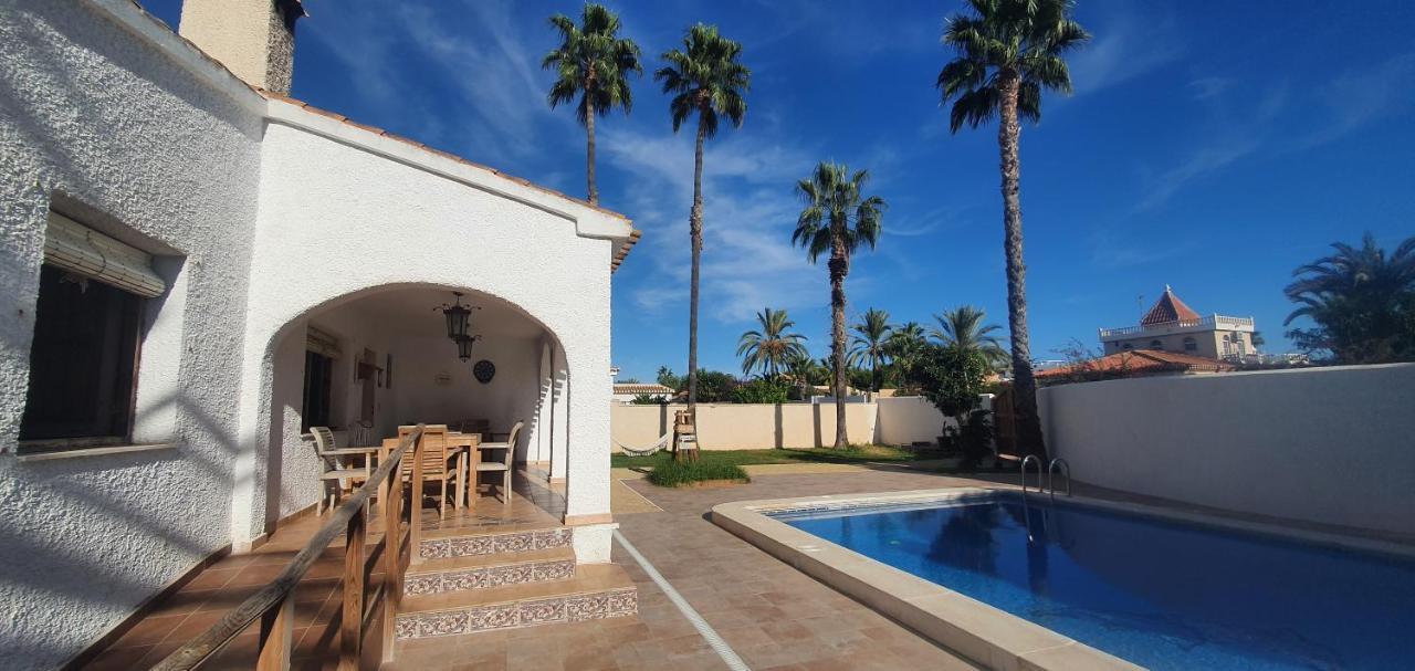 Zenia Hostal *