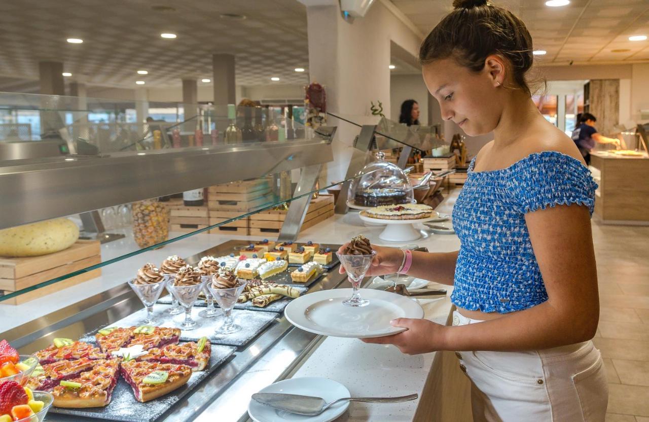 Fergus Club Carema Splash Apartahotel 4*