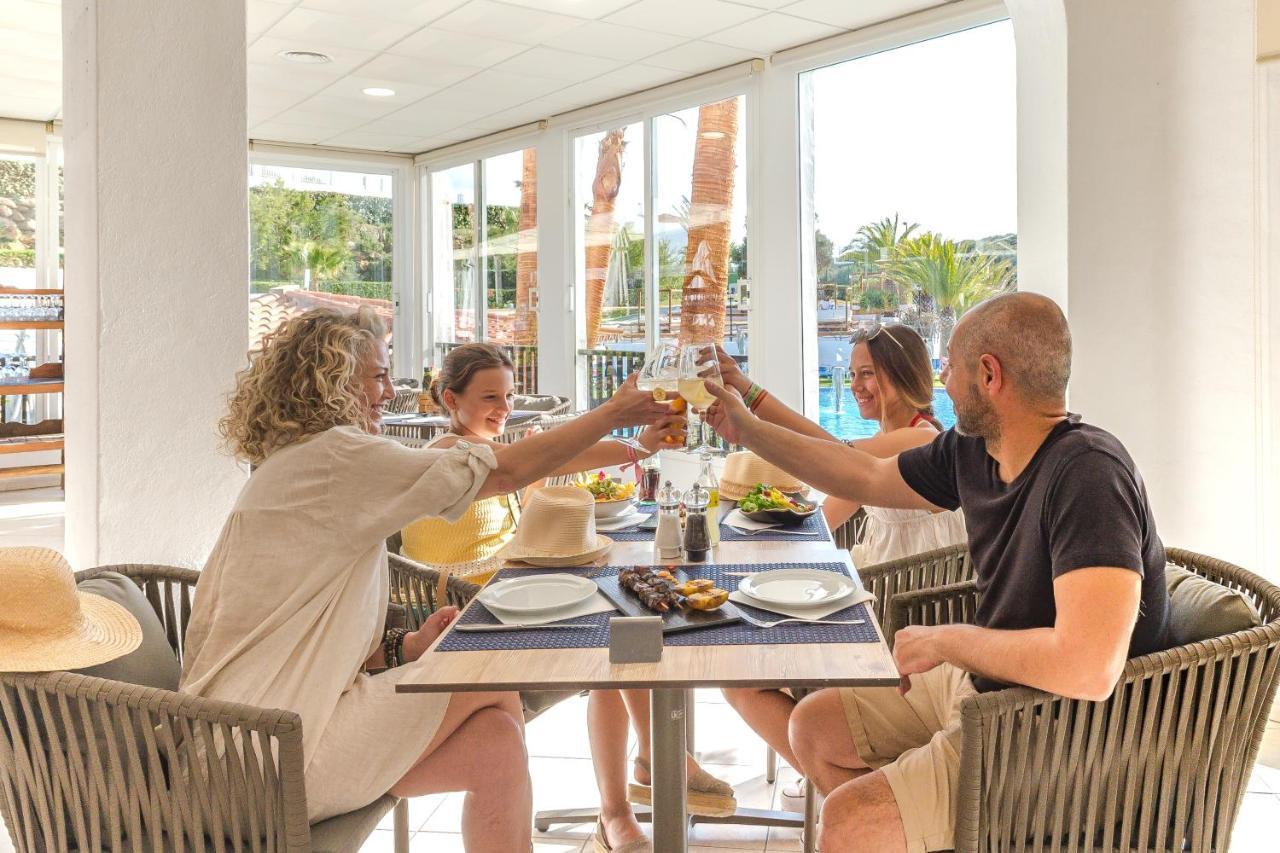 Fergus Club Carema Splash 4*