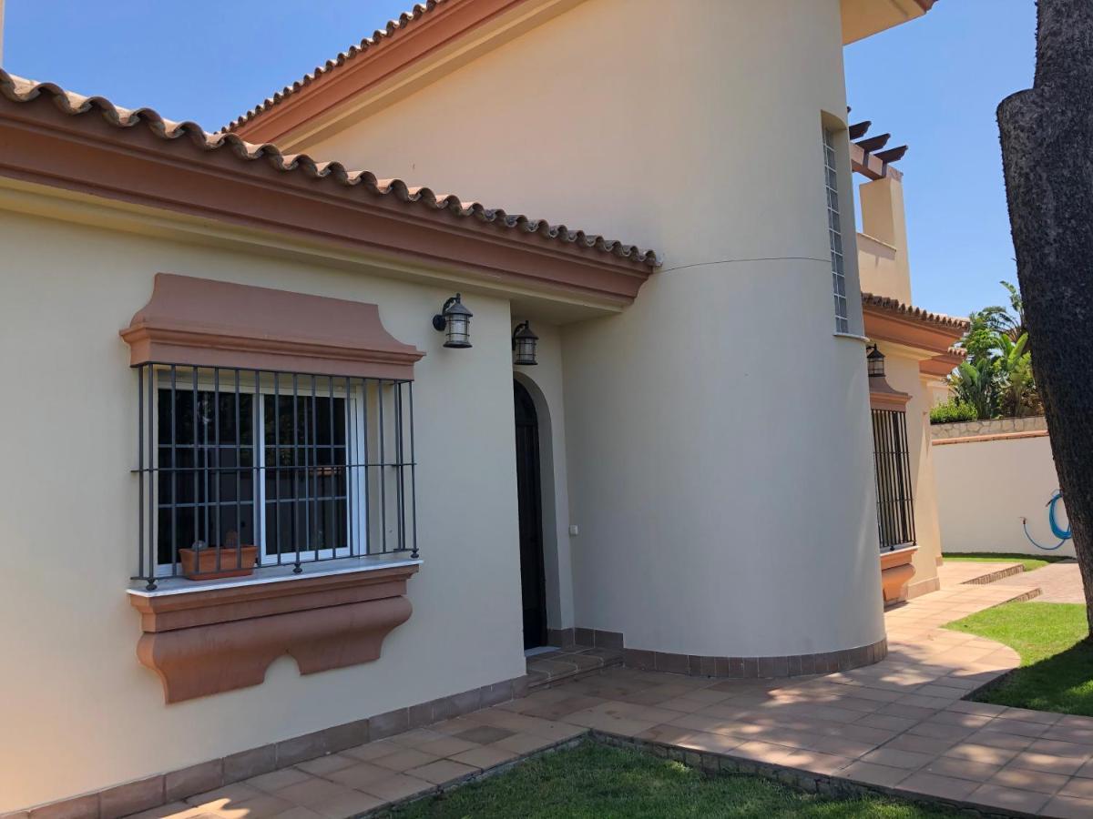 Сasa de vacaciones Moderno Y Amplio Chalet, Con Piscina Privada Chiclana de la Frontera