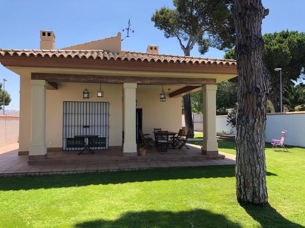 Moderno Y Amplio Chalet, Con Piscina Privada *