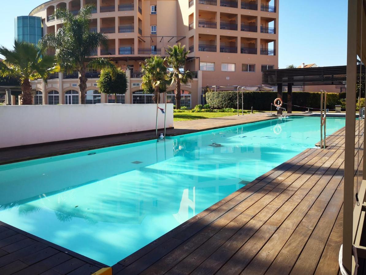 Apartamento En De Lujo. Golf Y Playa Apartamento *