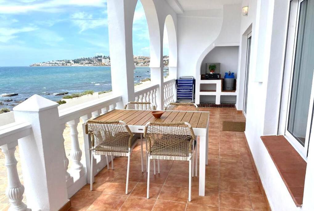 Apartamento Primera Linea De Playa Increibles Vistas La Cala De Mijas