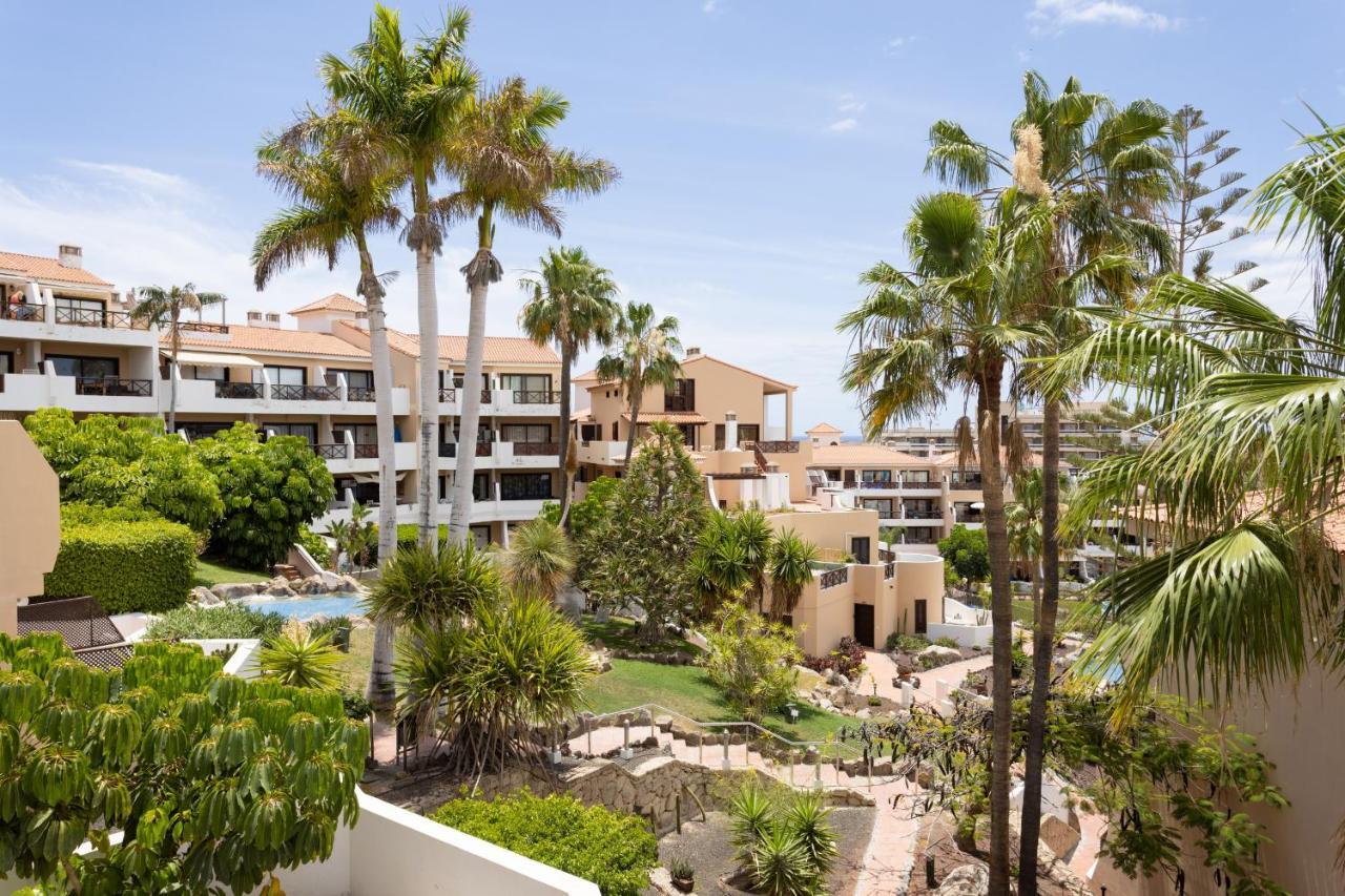 Sun And Relax In Golf Del Sur