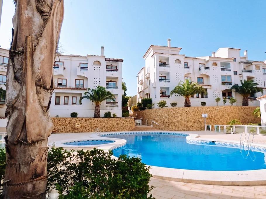 Soleado Con Piscina Y Terraza Privada. Apartment