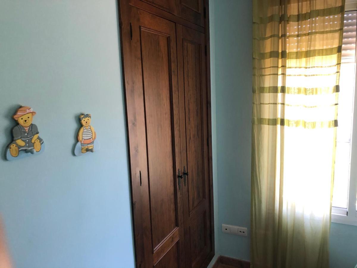 Moderno Y Amplio Chalet, Con Piscina Privada *