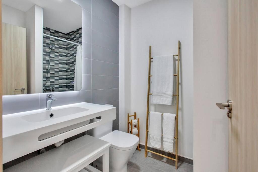 2 Terraces W/ Astonishing Views. Apartamento