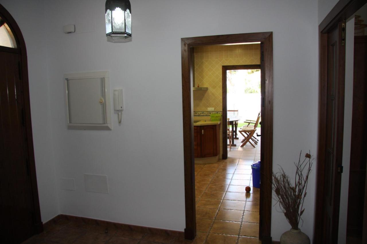 Moderno Y Amplio Chalet, Con Piscina Privada Сasa de vacaciones