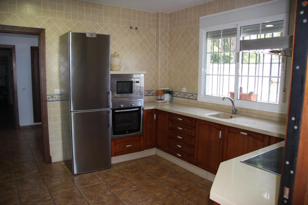 Moderno Y Amplio Chalet, Con Piscina Privada Сasa de vacaciones Chiclana de la Frontera
