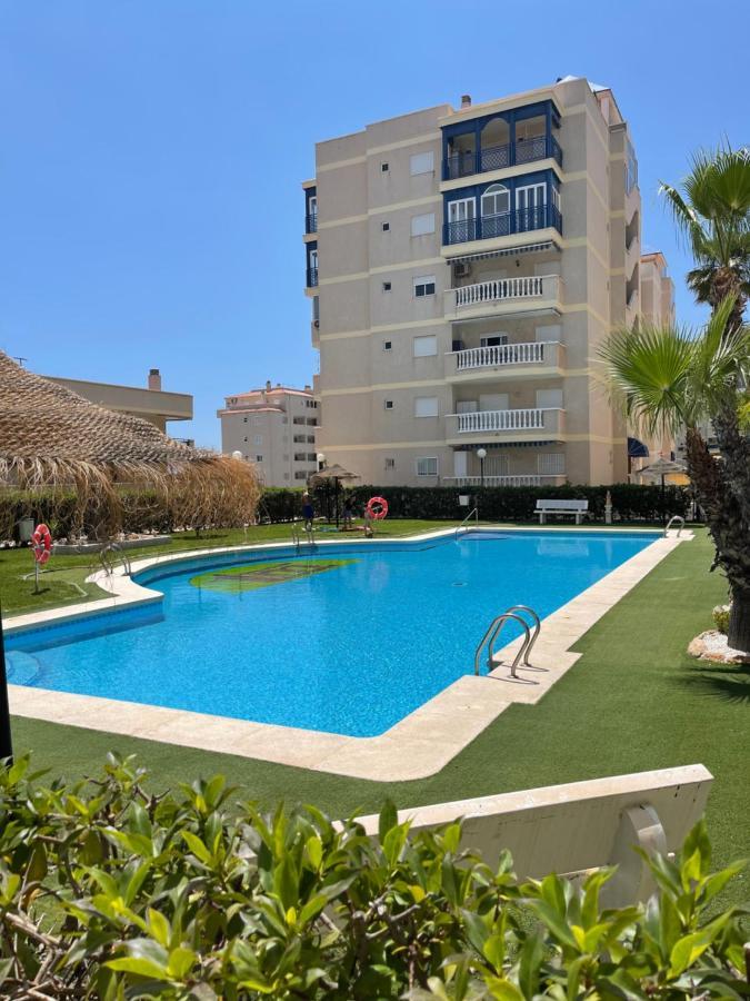 Apartamento Sea-view 3-bedroom Near Alicante Arenales del Sol