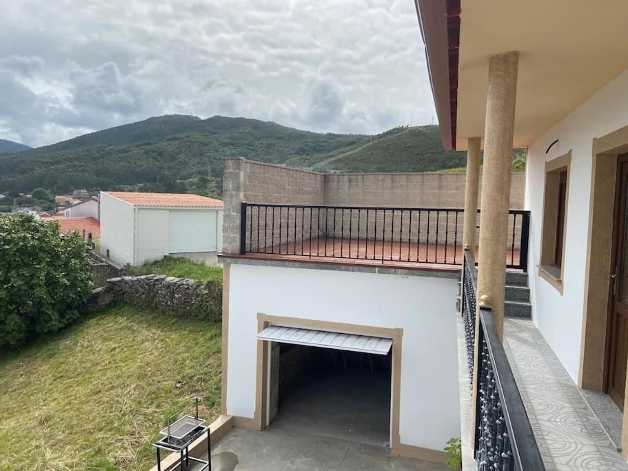 J. Casa Con Vistas En Lira - Carnota * Lira (A Coruna)