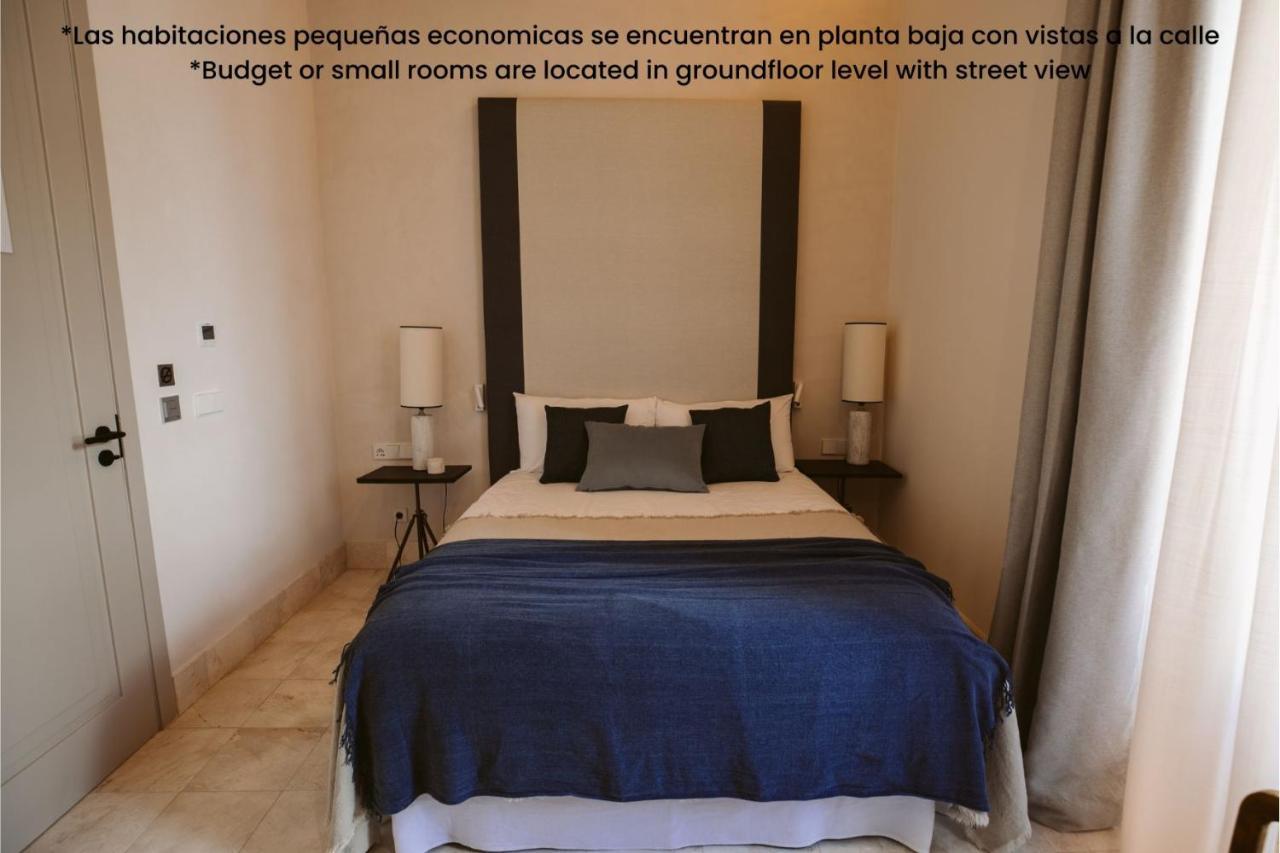 Casa Aura Hotel 2*