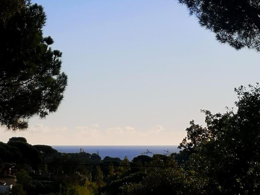 Casa Bioclimatica Y Ecologica De Madera. Holiday home *
