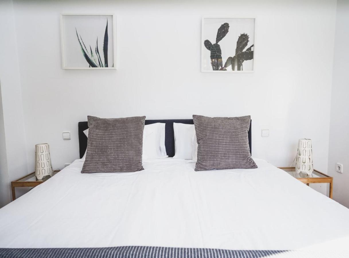 Cornisa Apartments *
