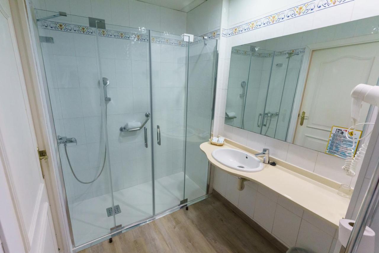 Checkin Catalonia Hotel 3*