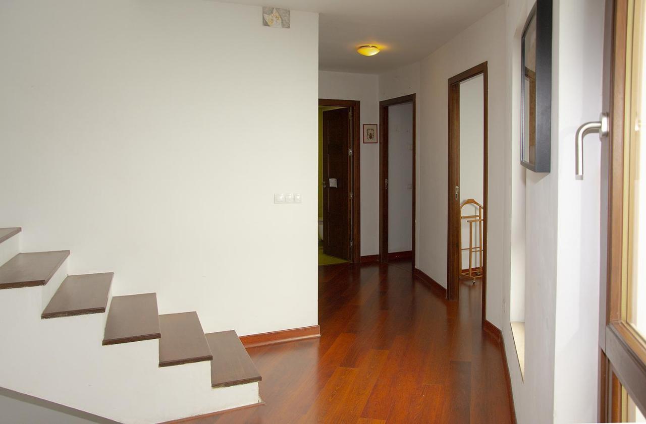 Casa De La Tinaja * Seville