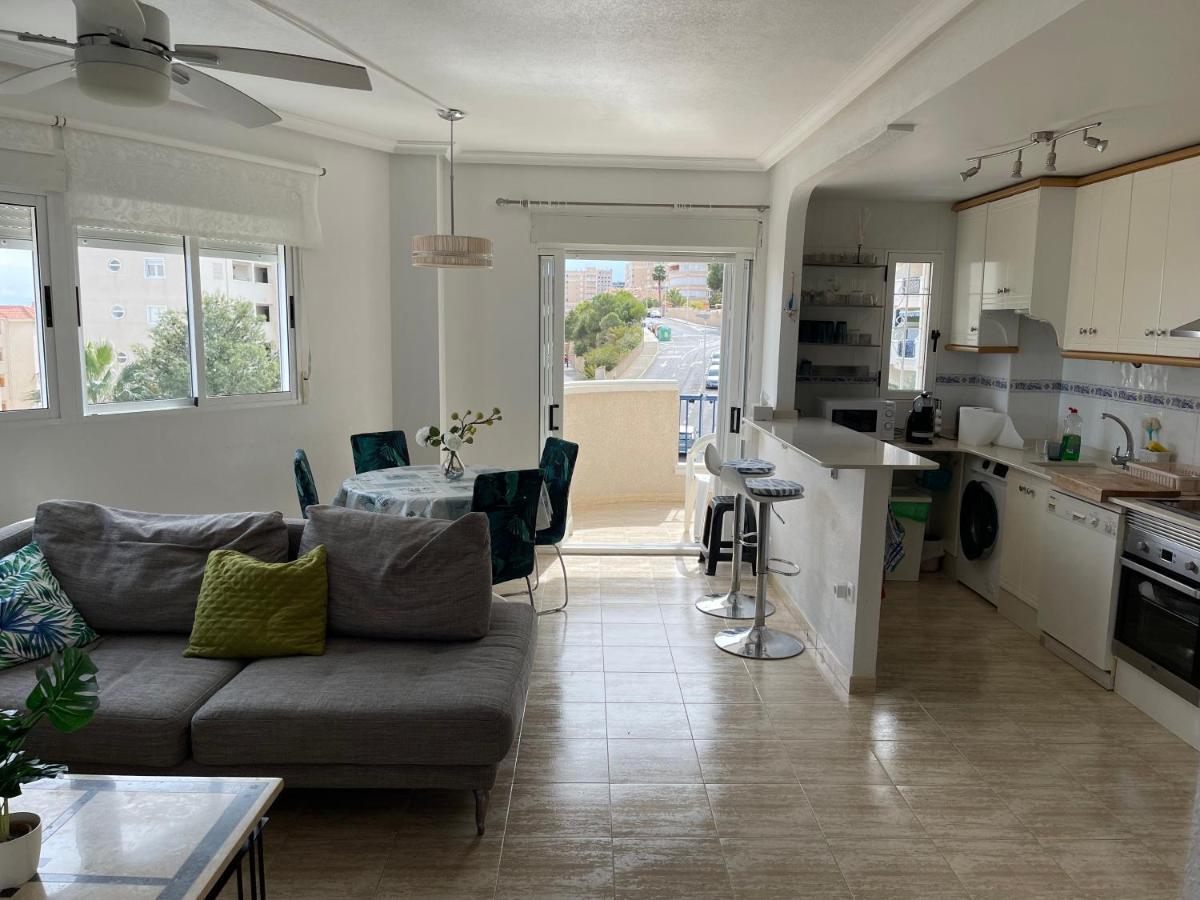 Sea-view 3-bedroom Near Alicante * Arenales del Sol