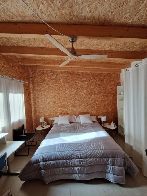 Casa Bioclimatica Y Ecologica De Madera. Holiday home Calonge (Catalonia)