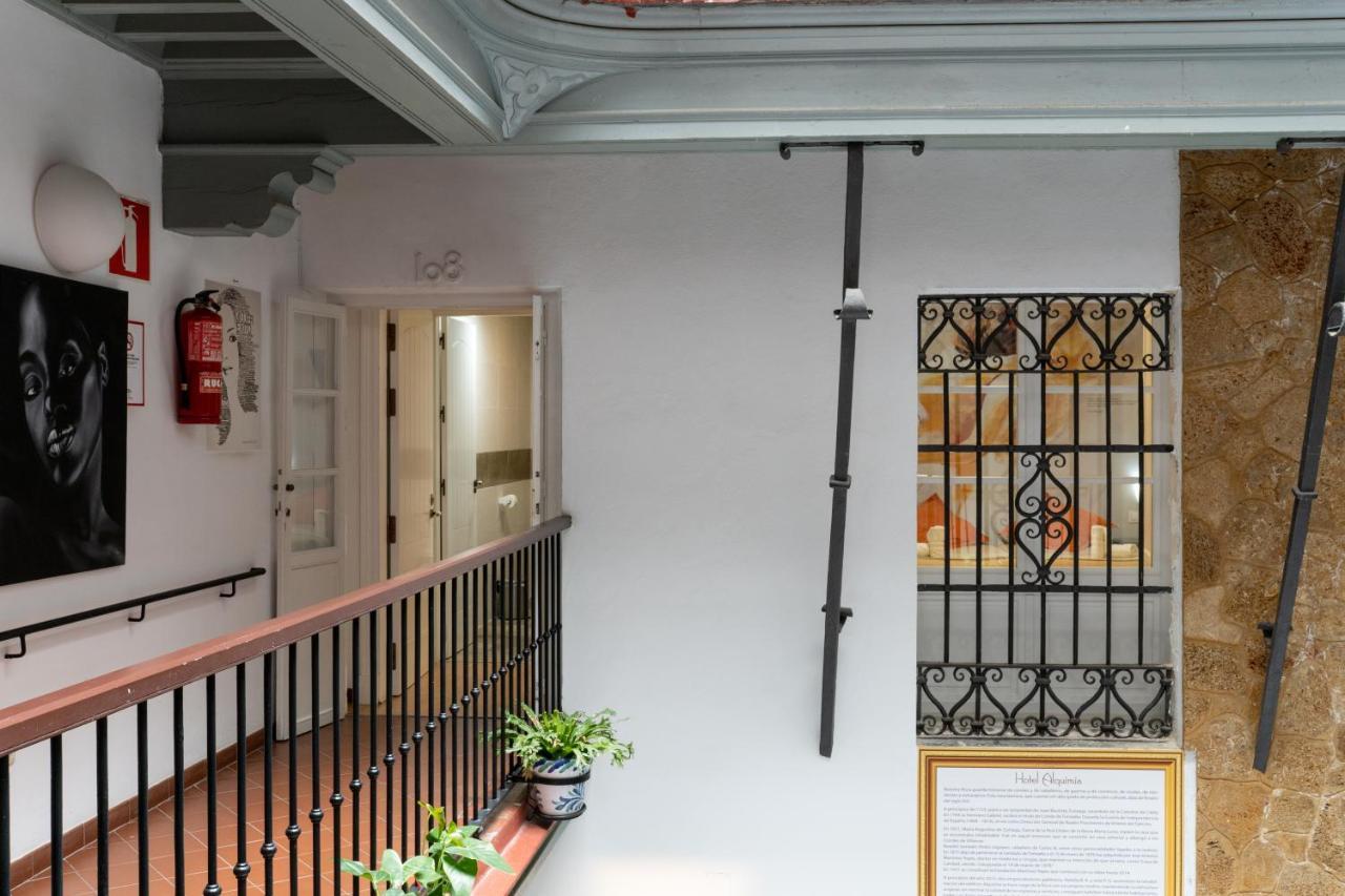 Hotel Alquimia Cadiz 3*