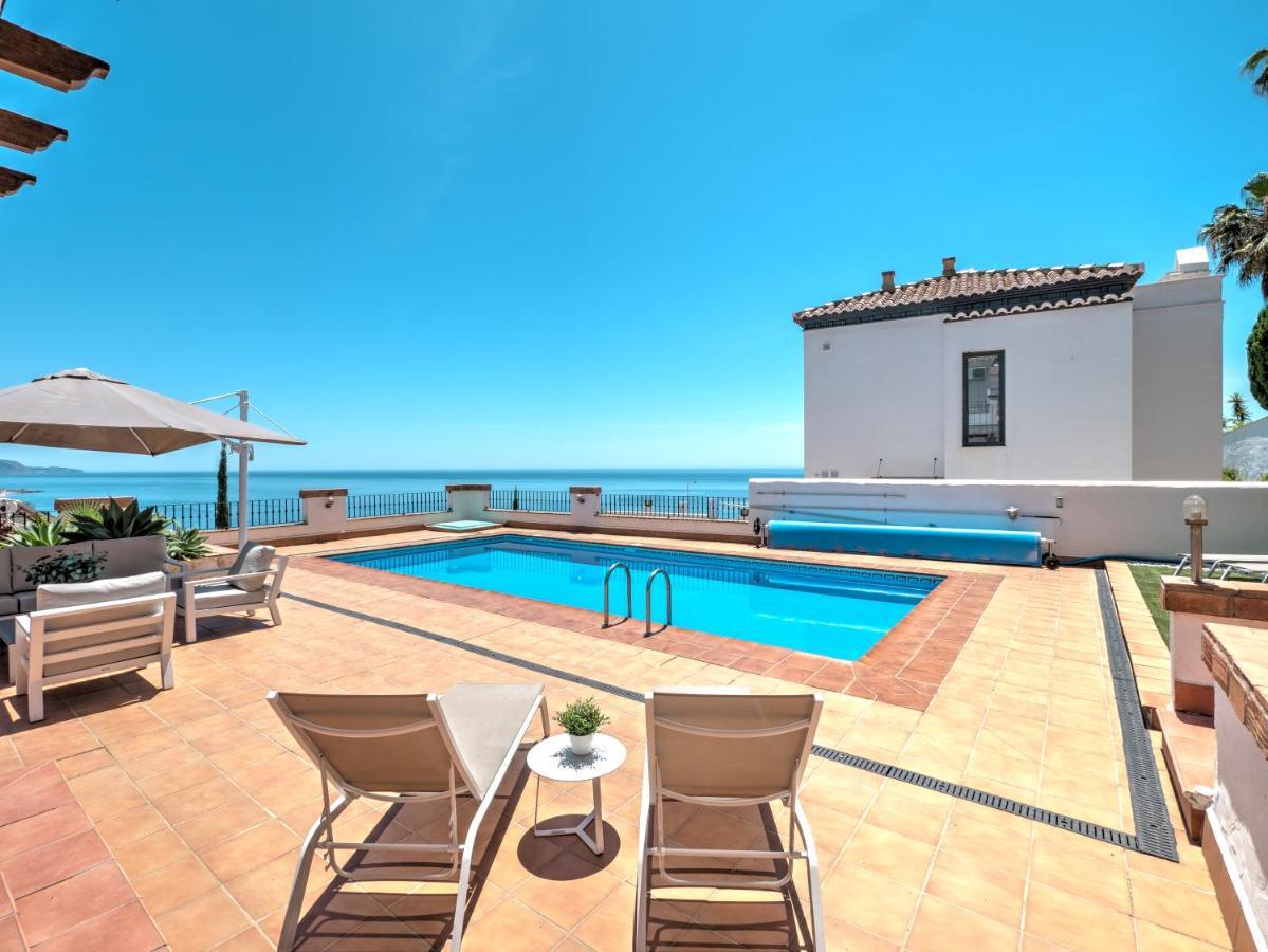 Luxury With Private Pool And 7 Bedrooms *