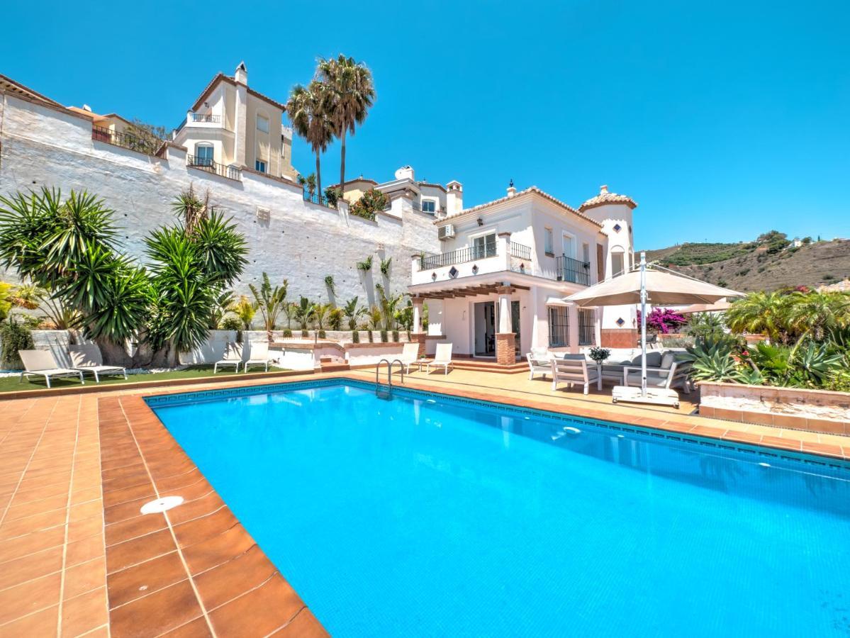 Luxury With Private Pool And 7 Bedrooms Torrox