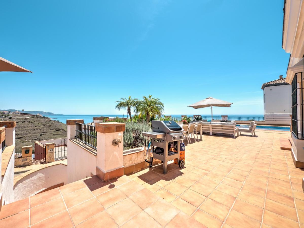 Luxury With Private Pool And 7 Bedrooms