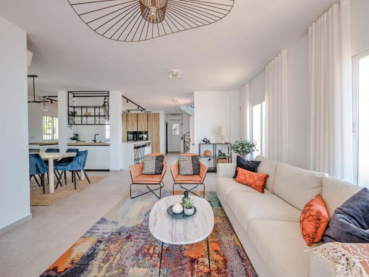 Luxury With Private Pool And 7 Bedrooms Torrox