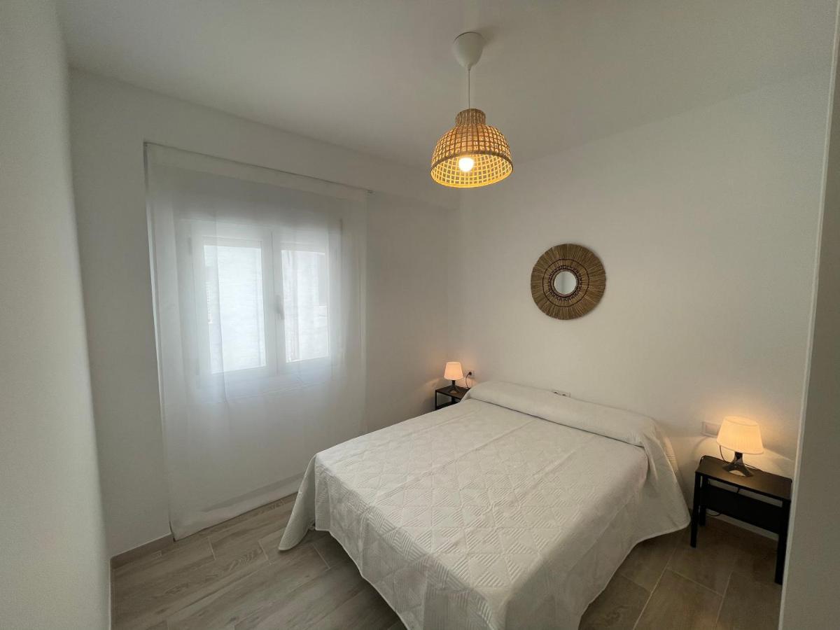 Nuevo, Con Vistas Laterales Al Mar Y A 60 Metros De La Playa Apartamento