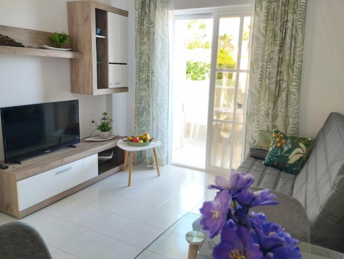 Torrevista Three Bedroom Apartment, Two Swimming Pools And Garage *