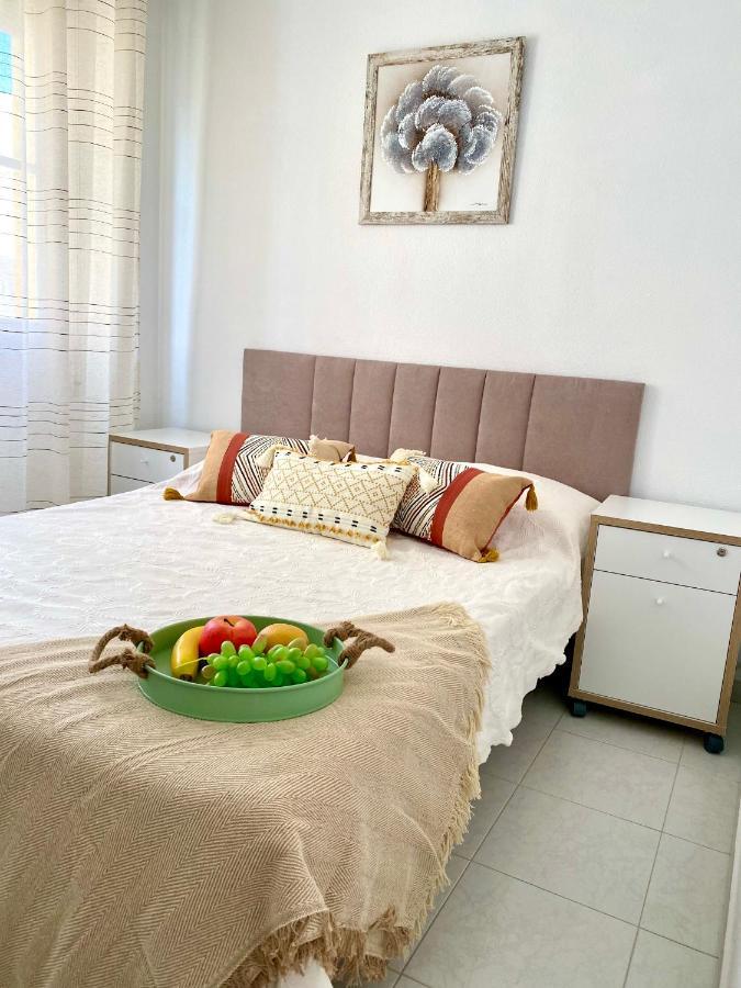 Apartamento Torrevista Three Bedroom Apartment, Two Swimming Pools And Garage