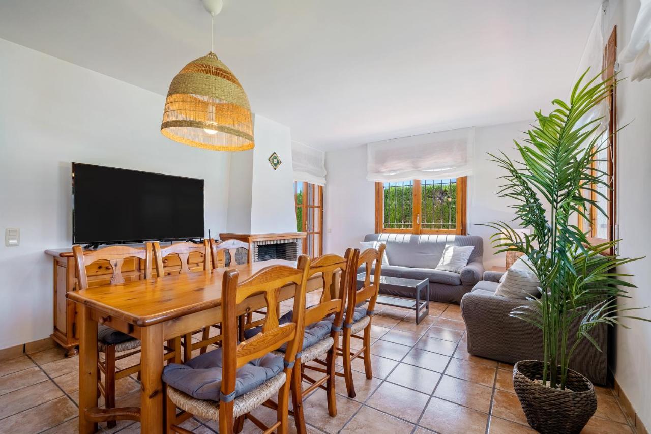 Villa A Pie Cala Forn Con Piscina Les Tres Cales