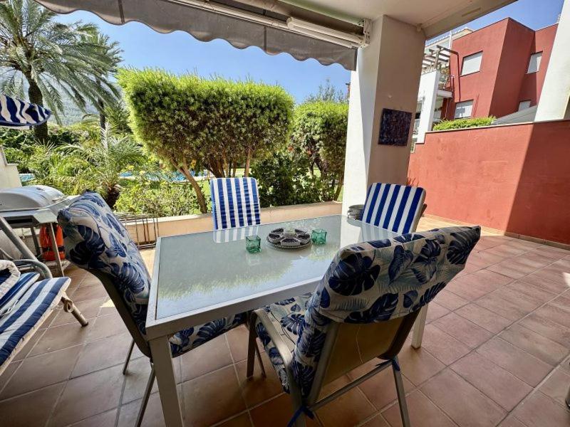 Casa Vinas - Tranquil Ground Floor Apartment, Apartamento Dénia