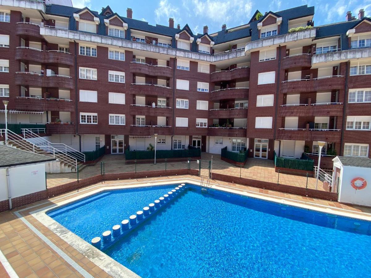 Apartamento Paraiso Soleado: Piso Con Terraza, Piscina Y Garaje A 5 Min De Playa