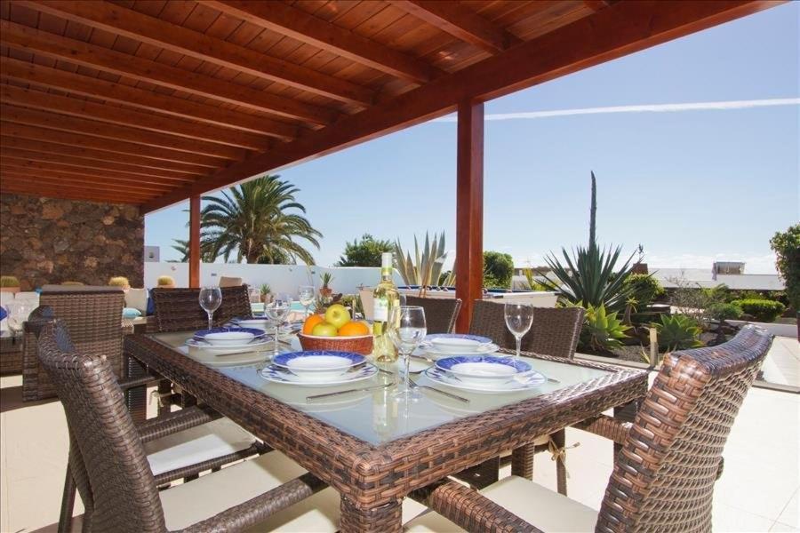 Dos Piedras Puerto Del Carmen Lanzarote Villa