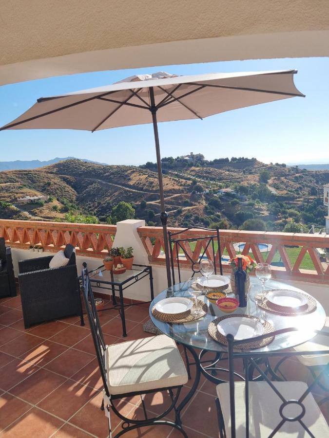 Apartment Elegant With Fantastic Views At The Of Calahonda *