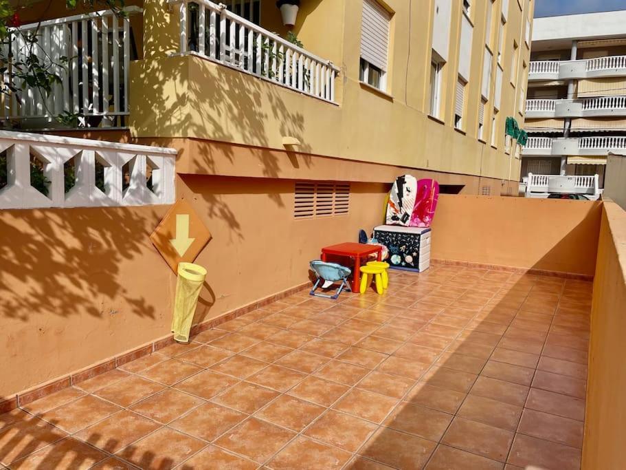 Apartamento 3-bedroom With Terrace On Ground Floor