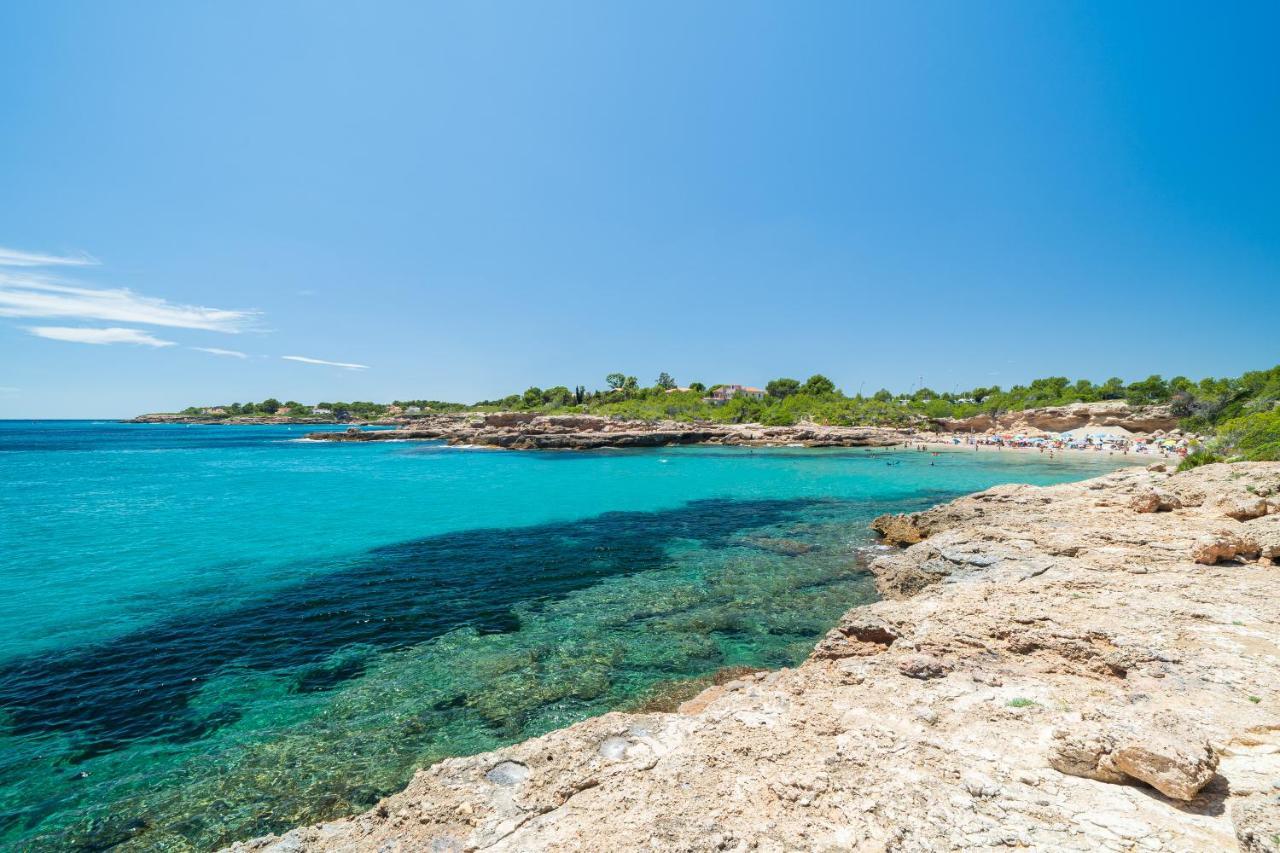 A Pie Cala Forn Con Piscina