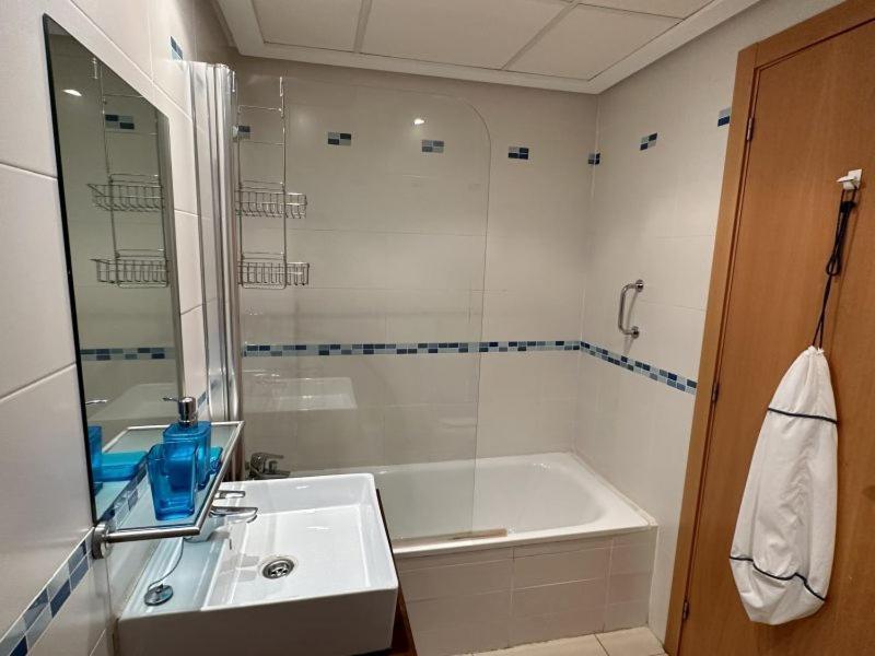 Casa Vinas - Tranquil Ground Floor Apartment, Dénia