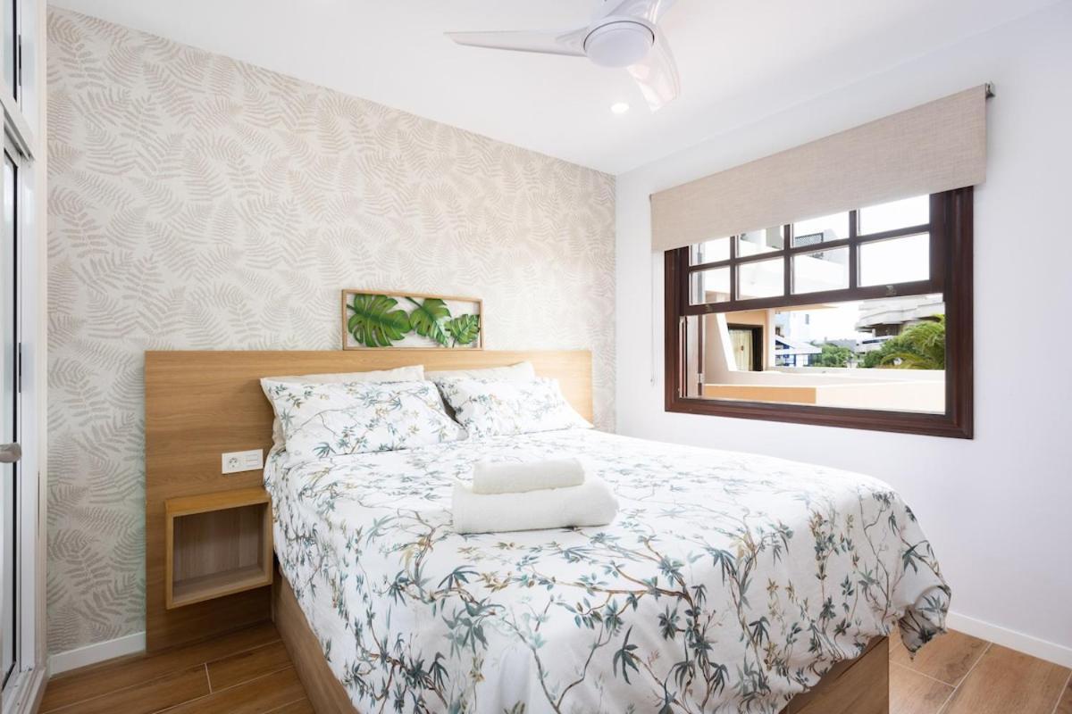 Oasis With Pool Access In Amarilla Golf Apartment *