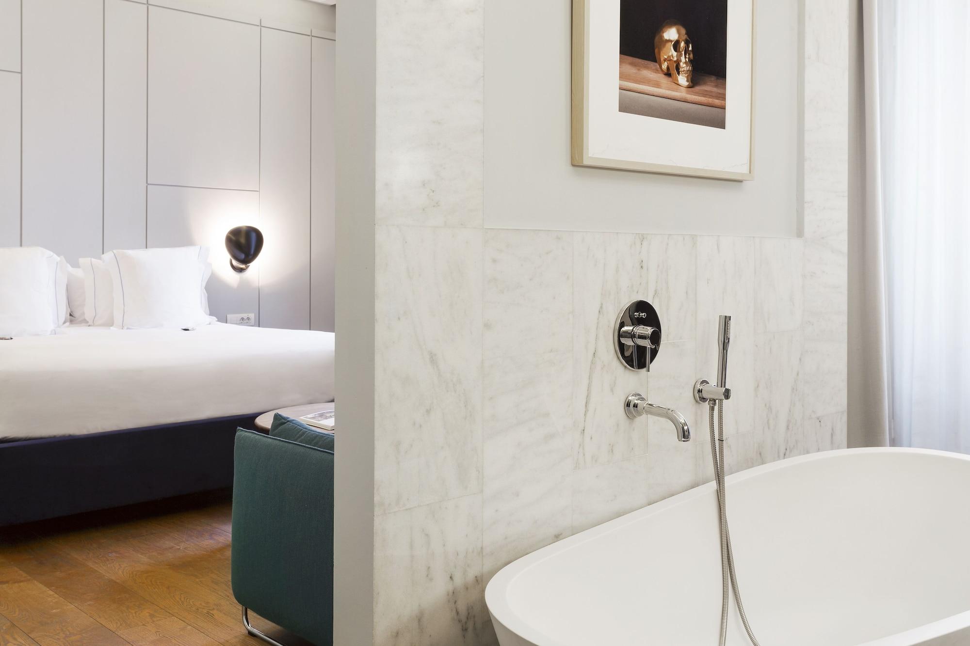One Shot Recoletos 04 Hotel 4*