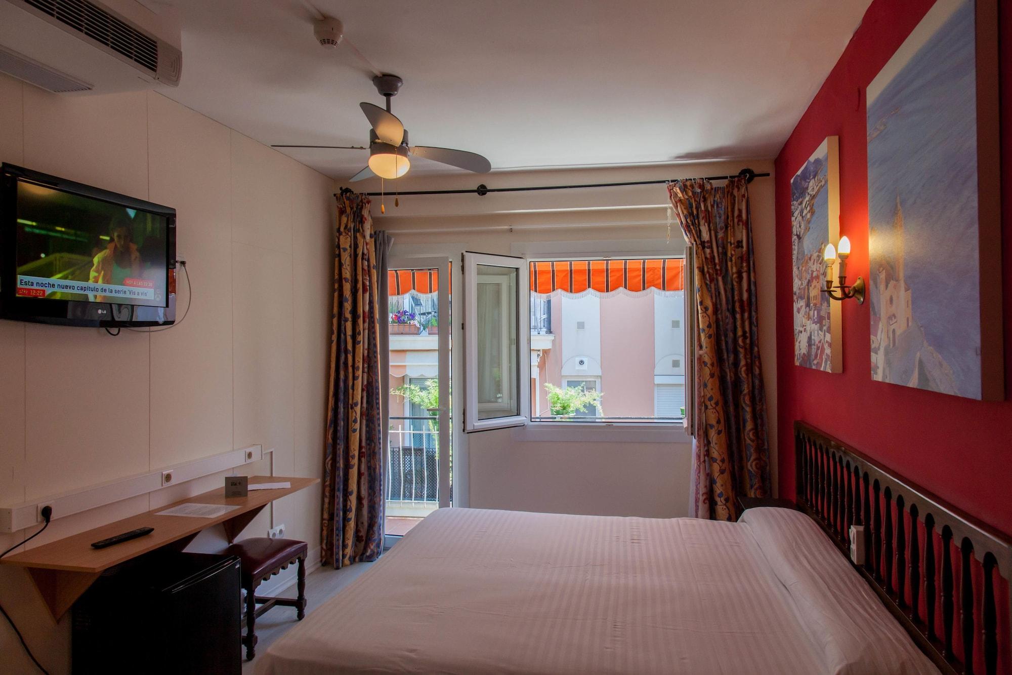 El Cid Hotel *