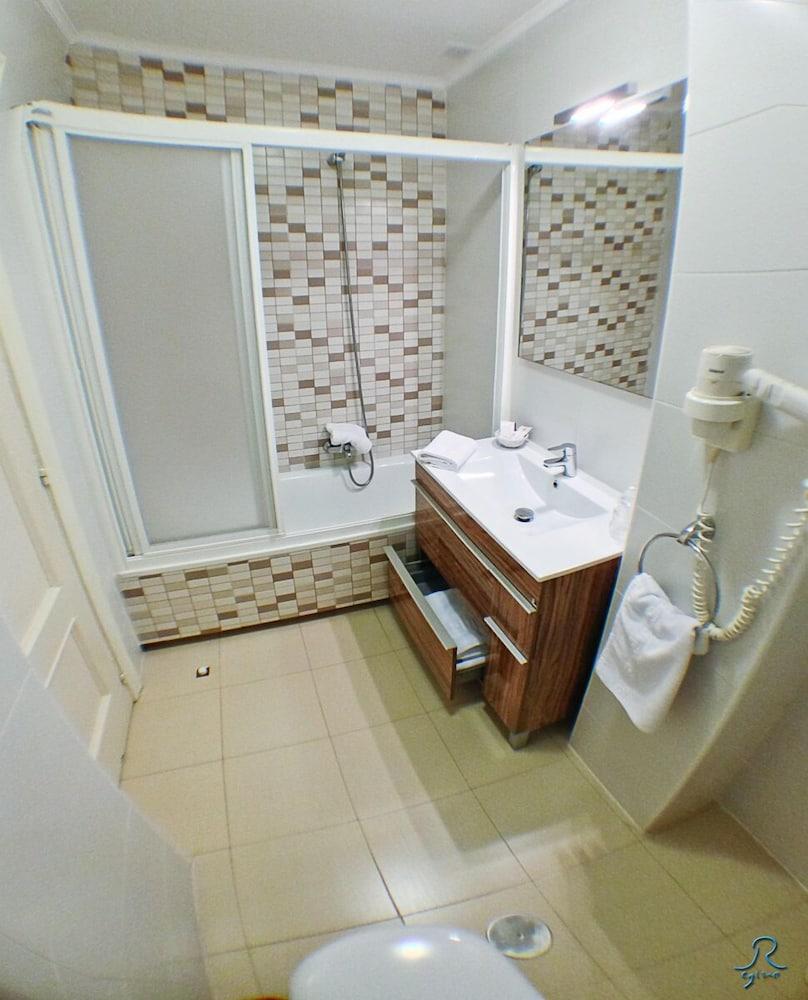 Arha De - Antiguo Albatros Hotel