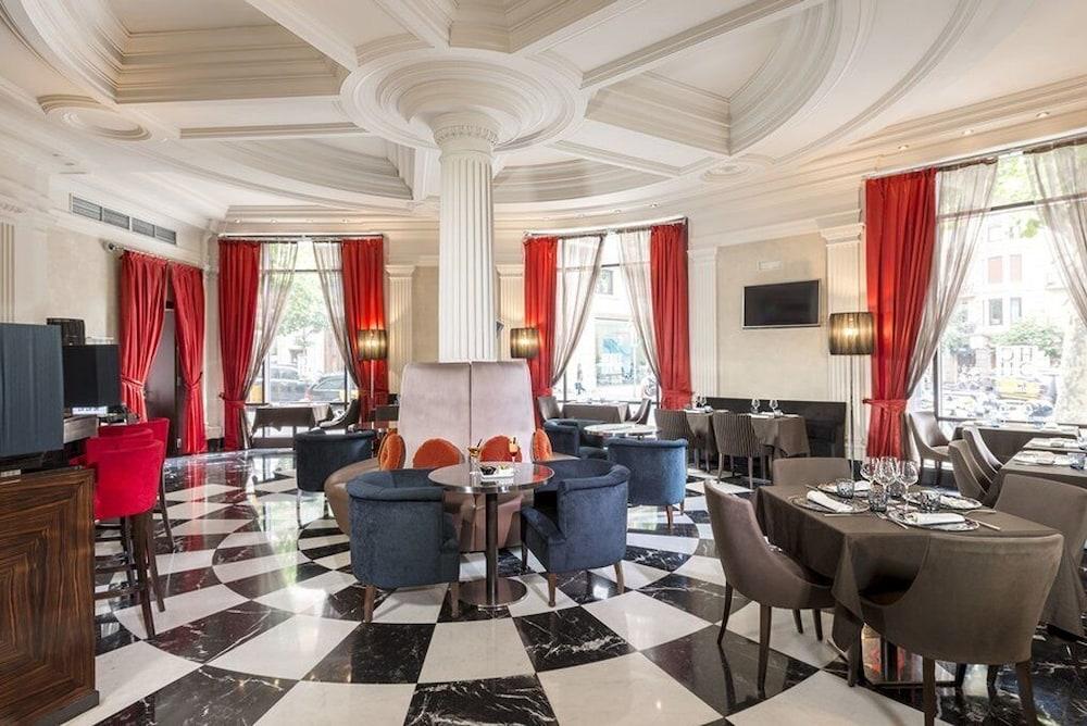 Hotel Center 4*