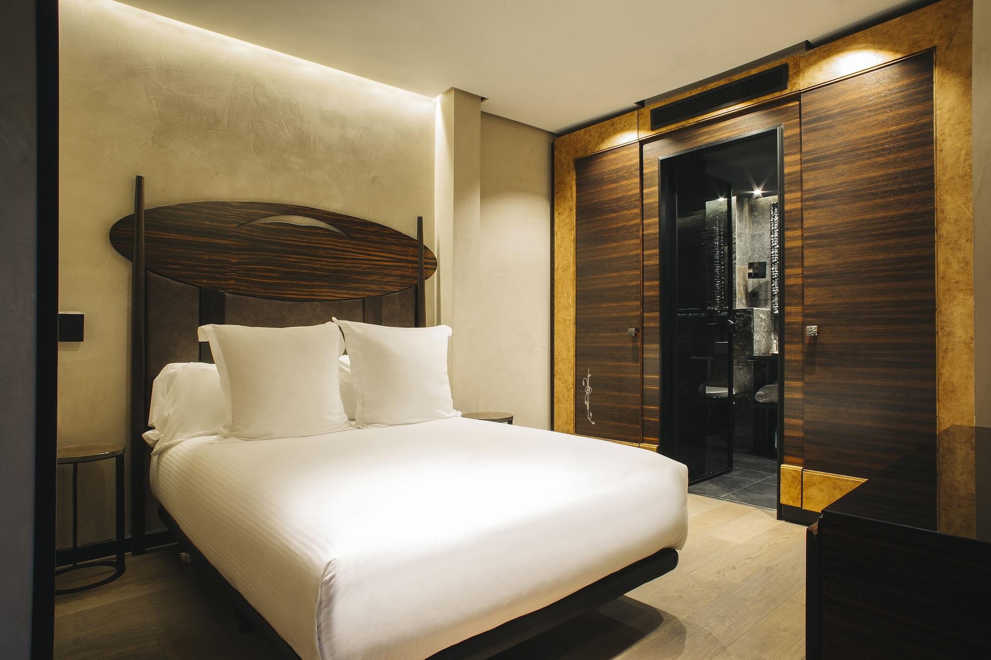 Bagues, A Small Luxury Of The World