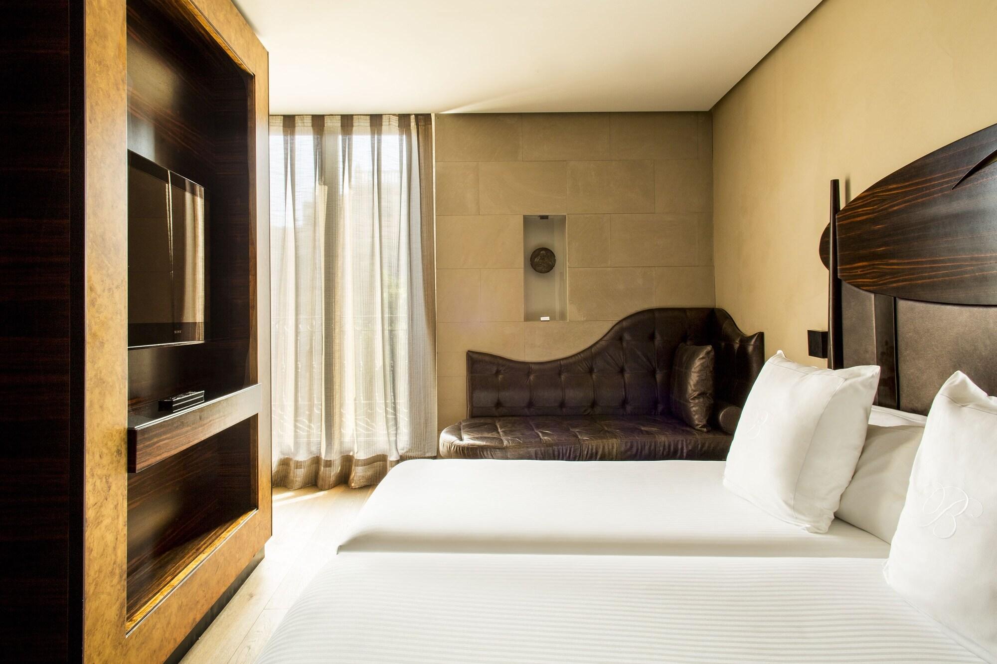 Hotel Bagues, A Small Luxury Of The World 5*